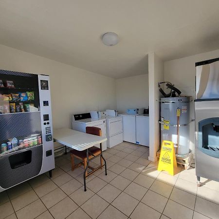Othello Inn And Suites Bagian luar foto